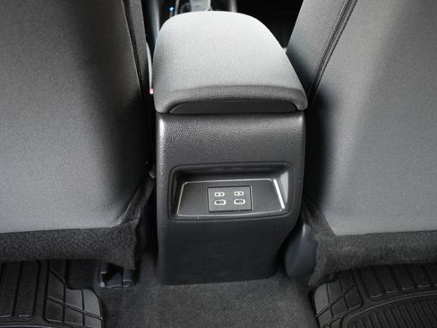Used 2025 Toyota Corolla LE FWD image 12