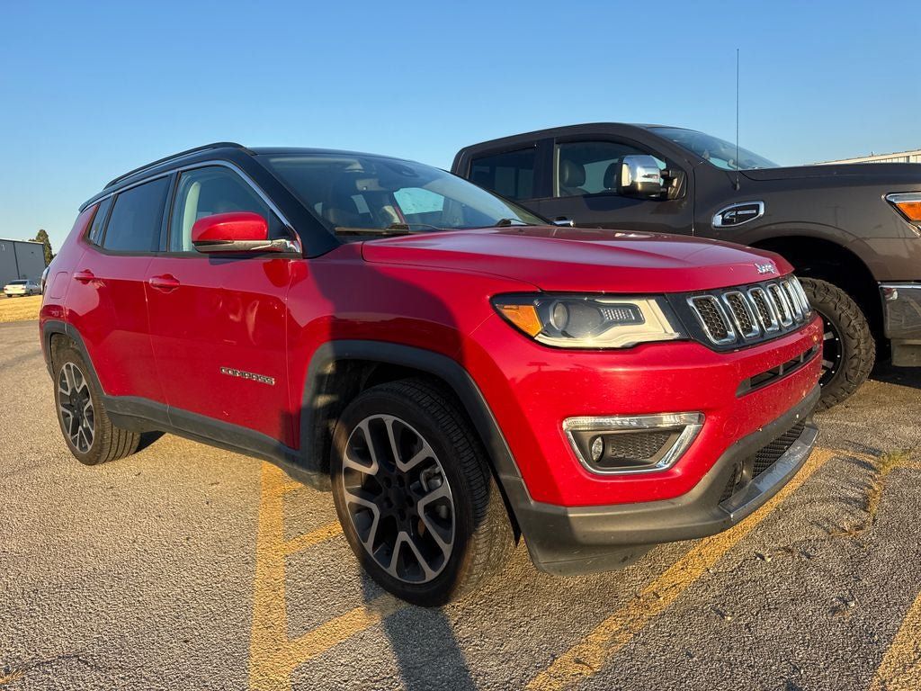 Used 2018 Jeep Compass Limited w/ Navigation Group FWD image 3