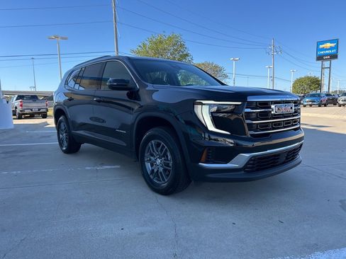 Used 2025 GMC Acadia Elevation image 4