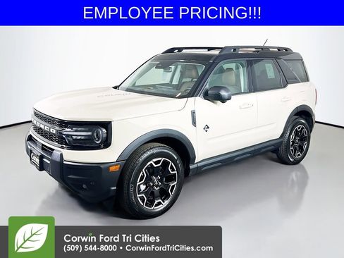 New 2025 Ford Bronco Sport Outer Banks w/ Outer Banks Tech Package+ AWD/4WD image 5