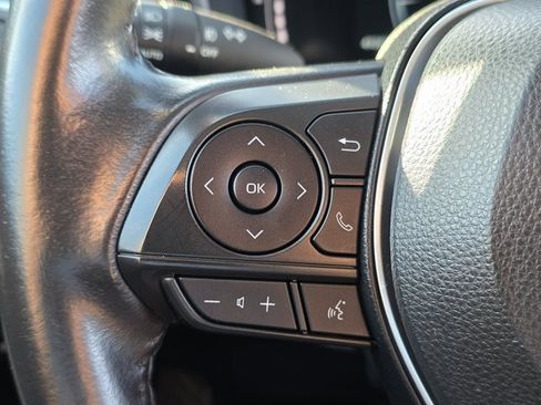 Used 2023 Toyota Corolla Cross XLE image 22