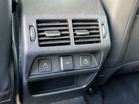 Used 2023 Land Rover Discovery Sport S image 20