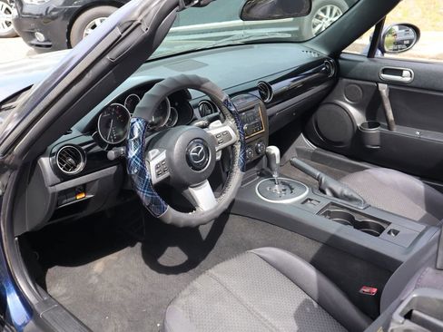 Used 2007 MAZDA MX-5 Miata Touring RWD image 7