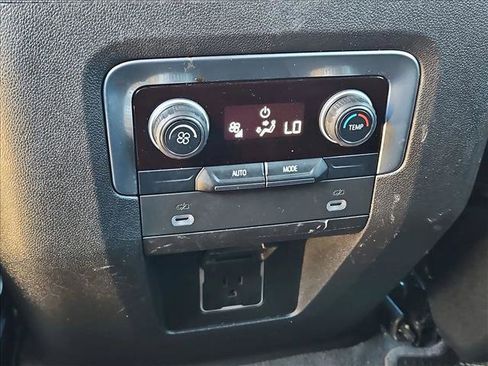 Used 2021 Chevrolet Tahoe LT image 16