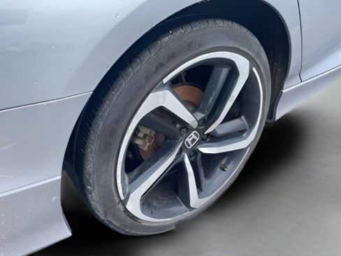 Used 2019 Honda Accord Sport image 11