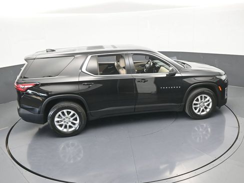 Used 2023 Chevrolet Traverse LS image 50