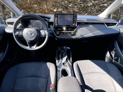 Used 2022 Toyota Corolla LE image 14