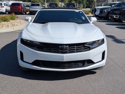 Used 2024 Chevrolet Camaro LT w/ Technology Package RWD image 8