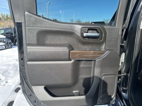 Used 2021 Chevrolet Silverado 1500 LT Trail Boss image 16