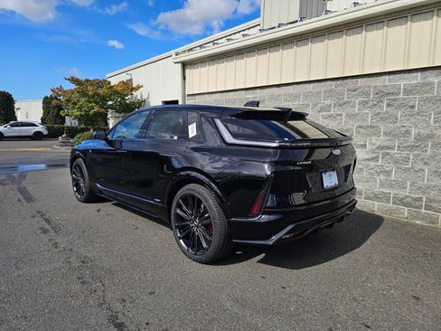 New 2026 Cadillac Lyriq V image 5