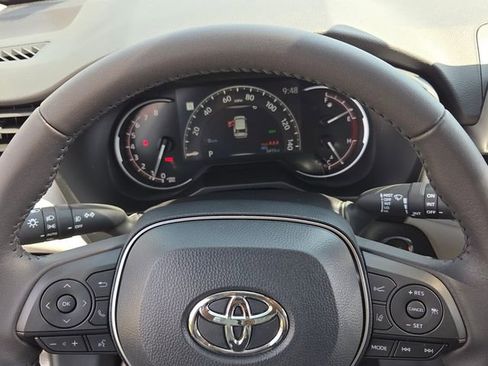 Used 2025 Toyota RAV4 XLE Premium FWD image 19