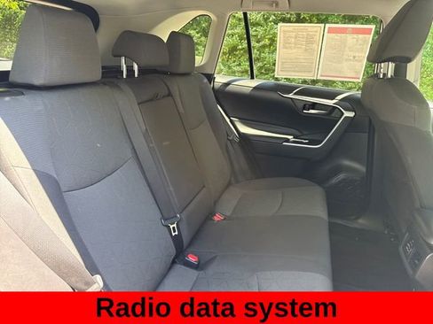 Used 2021 Toyota RAV4 XLE AWD/4WD image 23