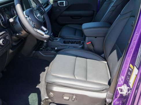 New 2026 Jeep Wrangler Unlimited Sahara AWD/4WD image 4