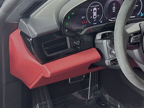 New 2026 Porsche Taycan image 11