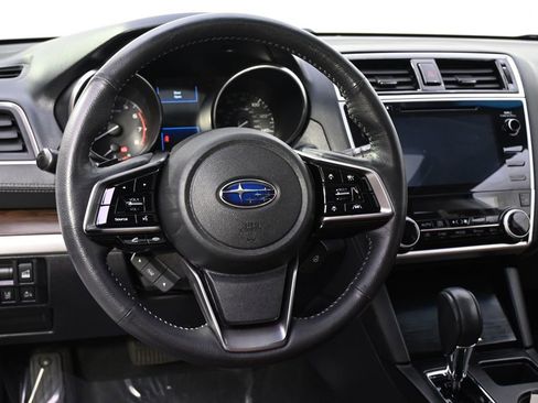 Used 2019 Subaru Outback 2.5i Touring image 12