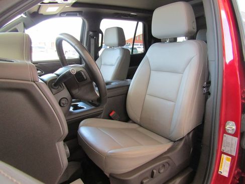 Used 2023 Chevrolet Tahoe LT w/ LT Signature Package AWD/4WD image 28
