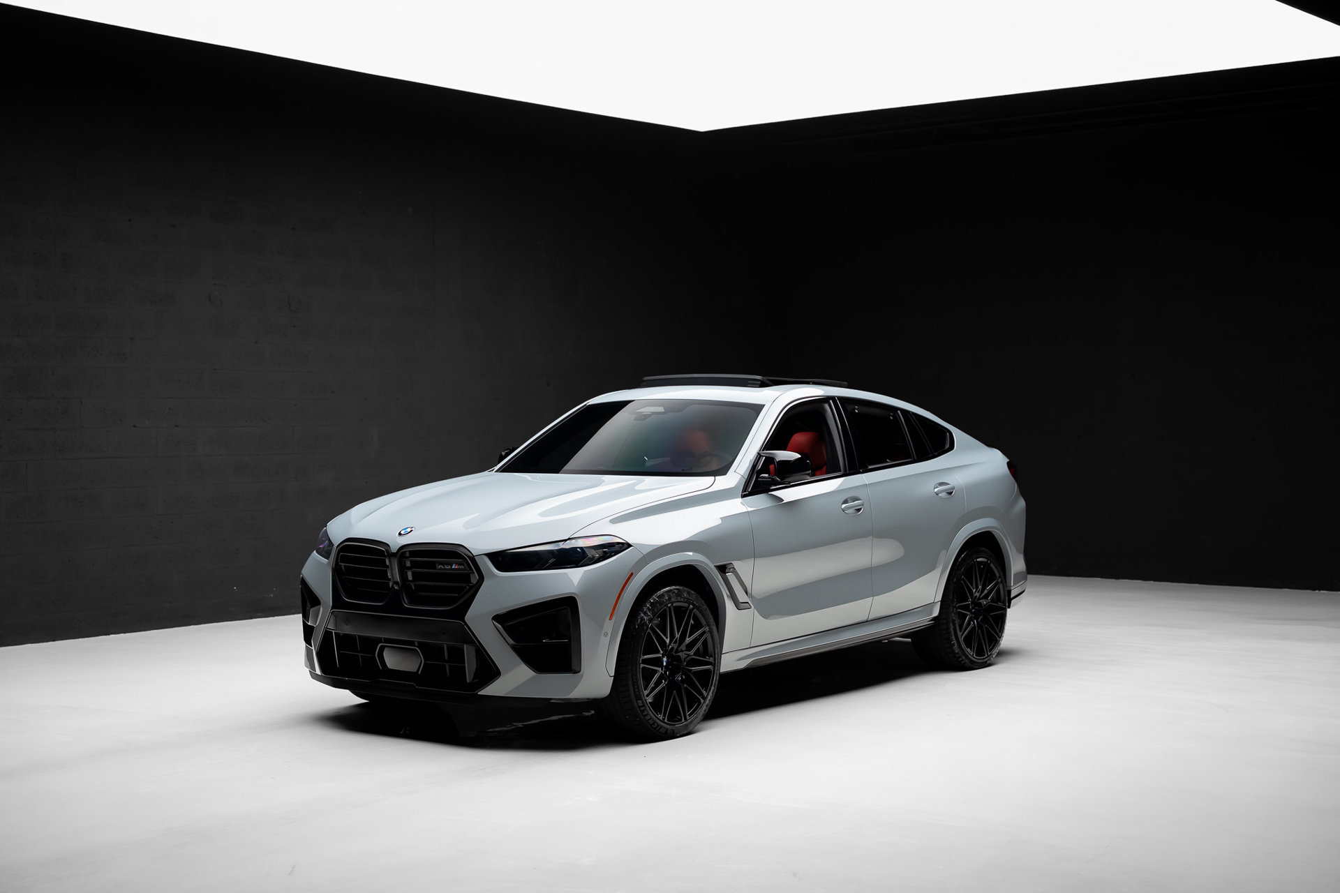 Used 2024 BMW X6 M Competition w/ Executive Package AWD/4WD image 4