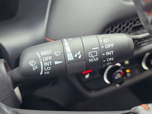 Certified 2025 Honda HR-V Sport image 26