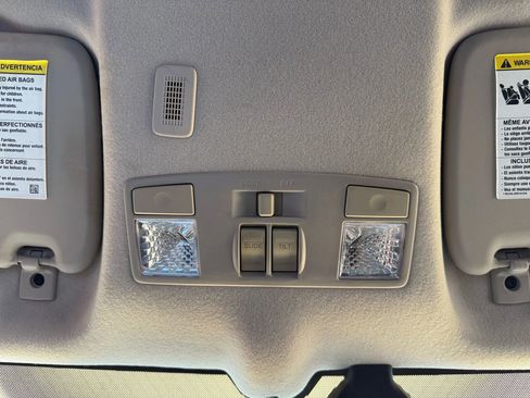 Used 2017 Ford Fiesta SE image 25