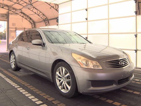 Used 2009 INFINITI G37 Journey w/ Premium Pkg image 4