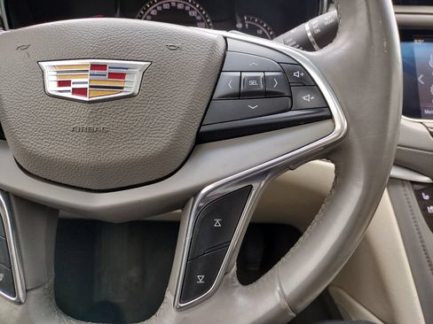 Used 2017 Cadillac XT5 Premium Luxury FWD image 24
