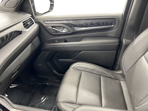 Used 2023 GMC Yukon Denali AWD/4WD image 22