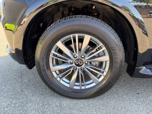 Certified 2022 INFINITI QX80 Luxe w/ Cargo Package RWD image 9