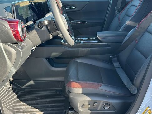 New 2026 Chevrolet Equinox RS w/ LPO, Floor Liner Package image 16