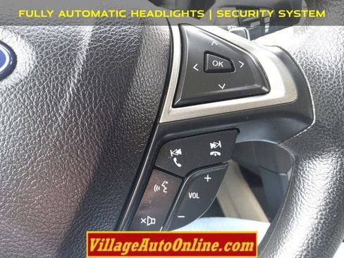 Used 2020 Ford Fusion SE image 16