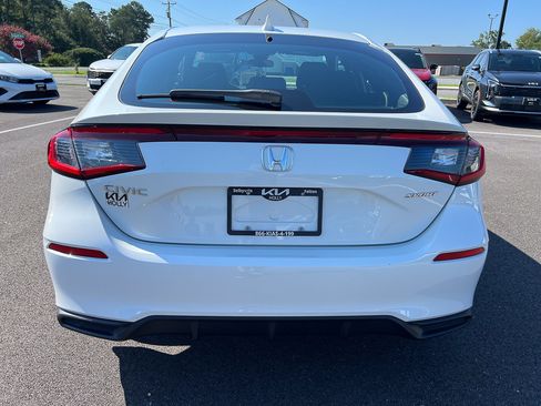 Used 2022 Honda Civic Sport image 4