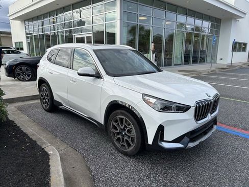 Used 2025 BMW X1 xDrive28i w/ Convenience Package image 4