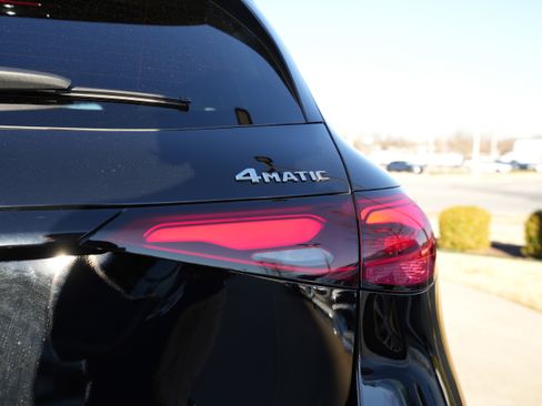 New 2026 Mercedes-Benz GLC 300 4MATIC image 14