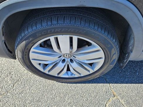 Used 2020 Volkswagen Atlas SE w/ Panoramic Sunroof Package image 11