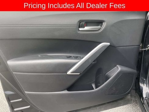 Used 2025 Toyota Corolla Cross XLE AWD/4WD image 18