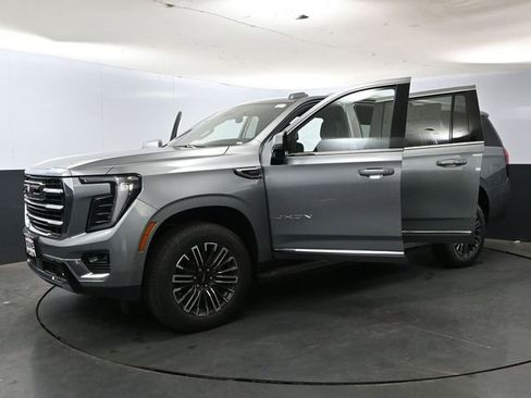 Used 2025 GMC Yukon XL Elevation image 59