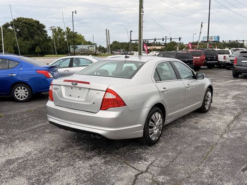 Used 2010 Ford Fusion SE FWD image 4