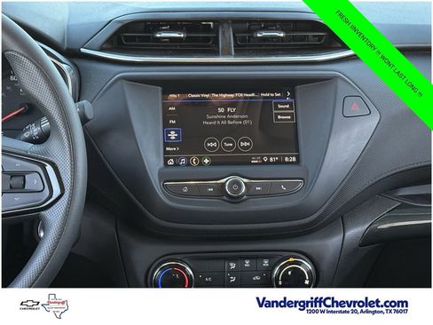 Used 2023 Chevrolet TrailBlazer LT FWD image 14