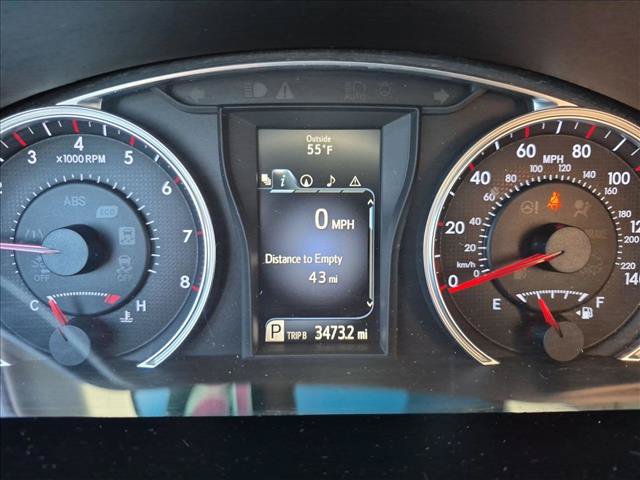 Used 2015 Toyota Camry SE w/ Moonroof Package FWD image 11