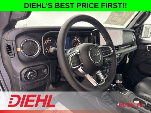 New 2026 Jeep Wrangler Unlimited Sahara AWD/4WD image 23