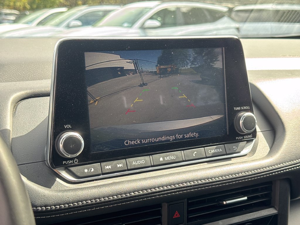 Used 2025 Nissan Rogue SV FWD image 20