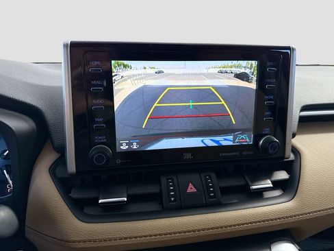 Used 2019 Toyota RAV4 Limited w/ Cold Weather Package FWD image 15