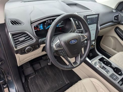 Used 2023 Ford Edge Titanium image 14