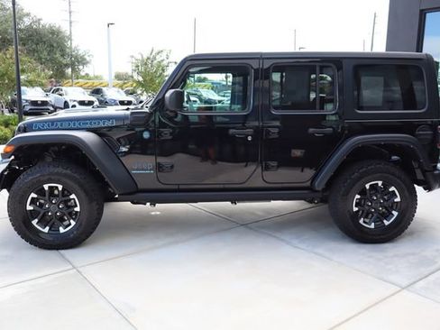 Used 2024 Jeep Wrangler Unlimited Rubicon 4xe AWD/4WD image 7