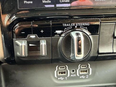 Used 2021 RAM 1500 Laramie AWD/4WD image 50