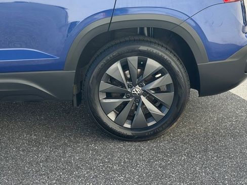Certified 2022 Volkswagen Taos S image 2