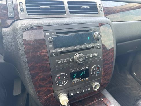 Used 2007 GMC Yukon Denali AWD/4WD image 12