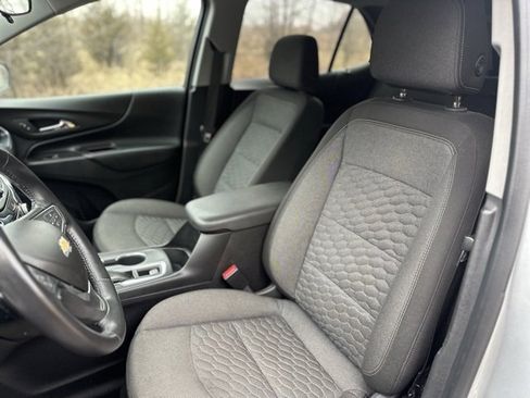 Used 2018 Chevrolet Equinox LT image 12