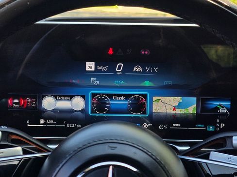 Used 2023 Mercedes-Benz S 500 4MATIC w/ AMG Line image 38