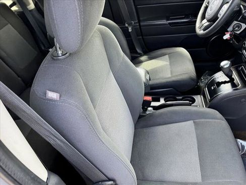 Used 2016 Jeep Patriot Sport w/ Power Value Group FWD image 18