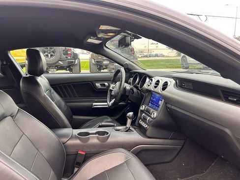 Used 2020 Ford Mustang GT Premium w/ Black Accent Package RWD image 15